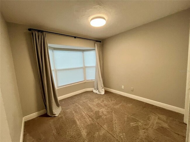 Building Photo - 727 N Himes Ave