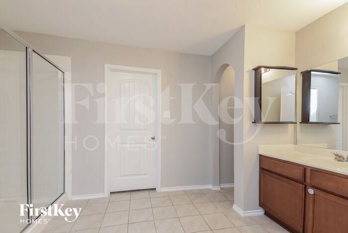 Building Photo - 1115 Riverstone Trl