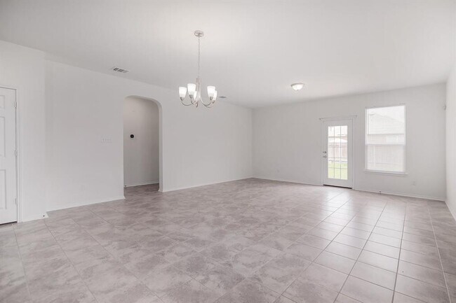 Building Photo - 210 Adeline Dr