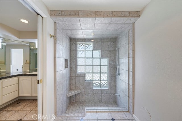 Building Photo - 5921 Country View Dr