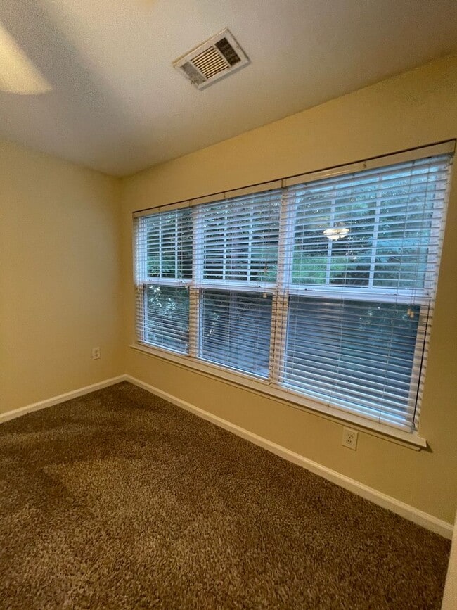 Building Photo - 07-212 Warrior