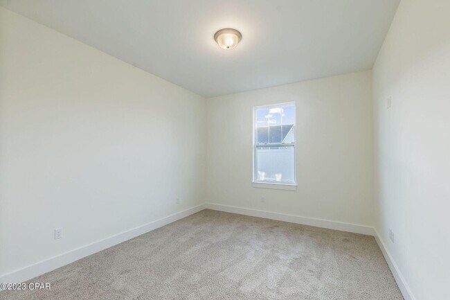 Building Photo - 455 Foxtail Wy