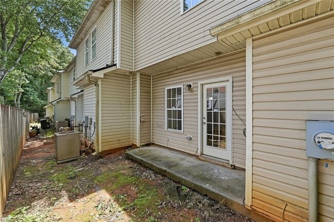 Building Photo - 5072 Leeshire Trace