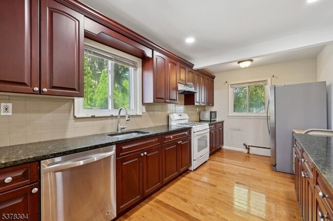 Building Photo - 359 Bogert Ave