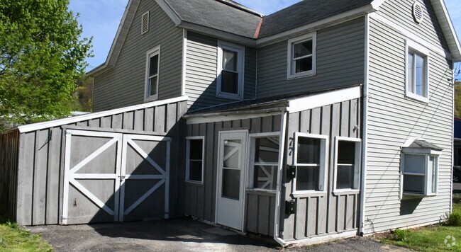 Building Photo - 77 Fox St