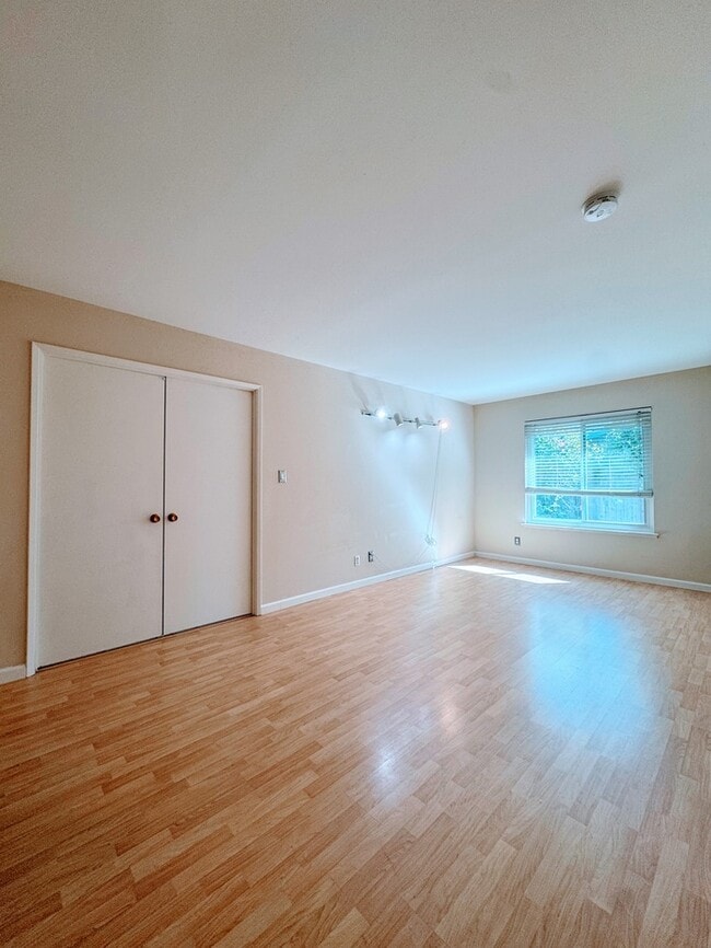 Building Photo - 4BR SFR w/ 2-Car Garage, RV Parking & Big Yard in Rocklin