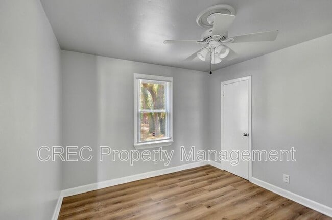 Building Photo - 848 Savage Rd