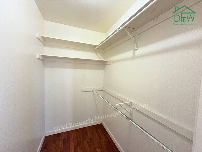 Building Photo - 2-Bed, 1.5-Bath Townhome in Celina ISD - W/D Connections