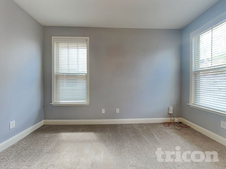 Building Photo - 500 Kirkland Dr