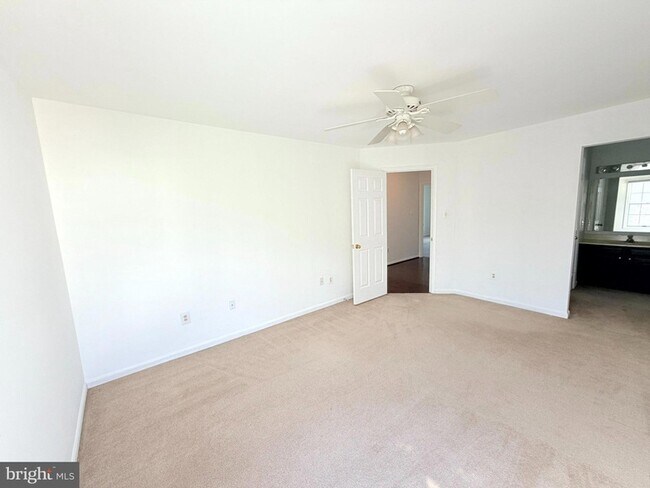 Building Photo - 43549 Coal Bed Ct