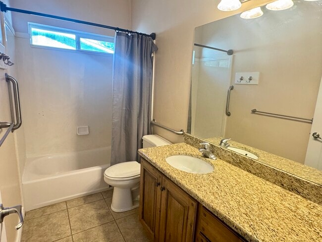 Building Photo - 588 S 350 E