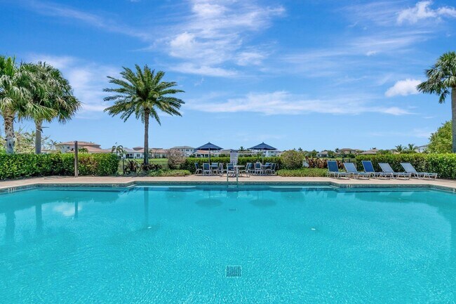 Building Photo - 4839 Navali Dr