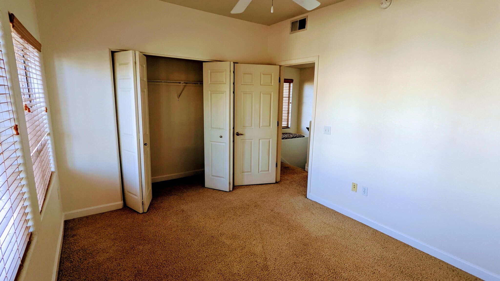 Building Photo - 4455 E Paradise Village Pky S