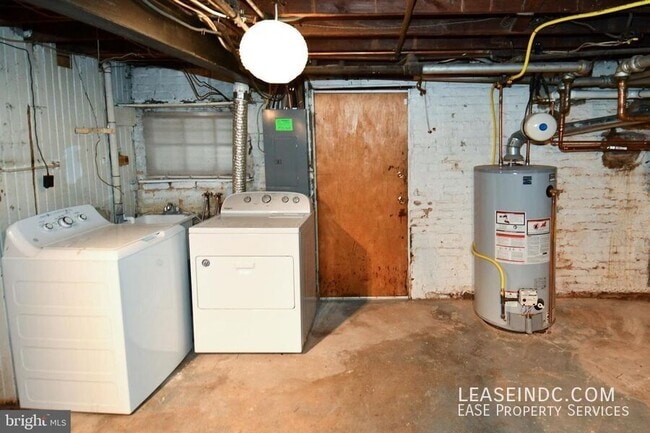 Building Photo - 4709 9th St NW