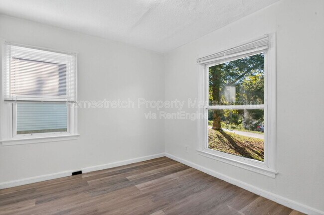 Building Photo - 6166 Emerald Ave