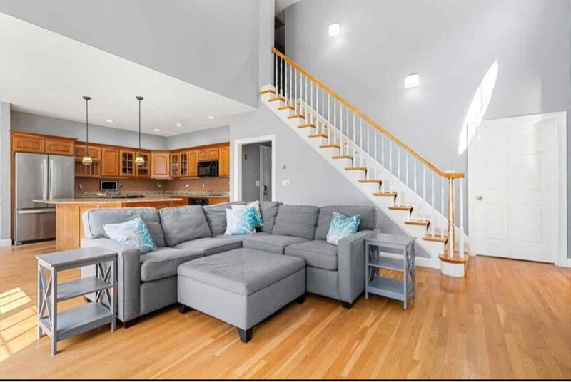 Building Photo - 32 Autumn Ridge Rd