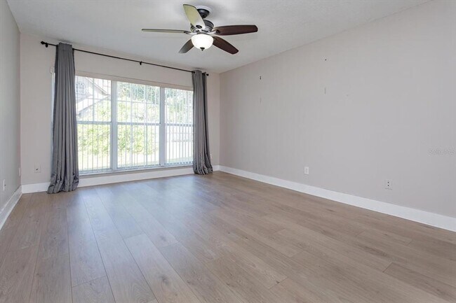 Building Photo - 836 Garden Glen Loop