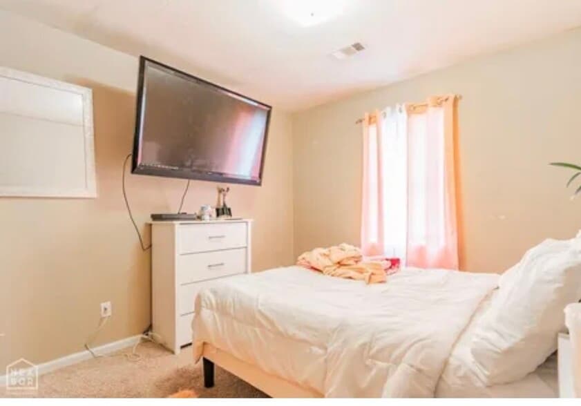 Building Photo - 2807 Breezewood Dr