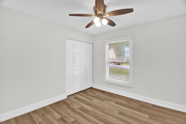 Building Photo - 3 Lord Foxley Ct