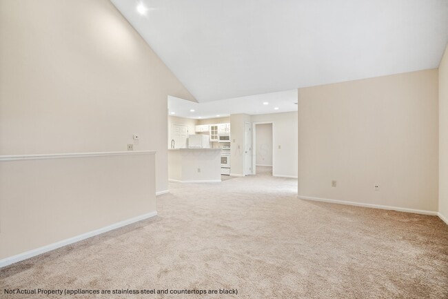 Building Photo - 5066 Stratford Pine Ln