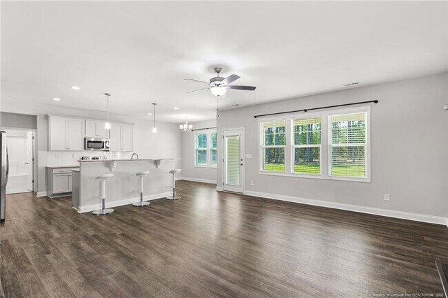 Building Photo - 153 Nairn St