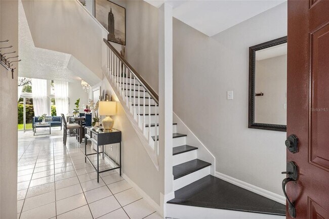 Building Photo - 4265 Brentwood Park Cir