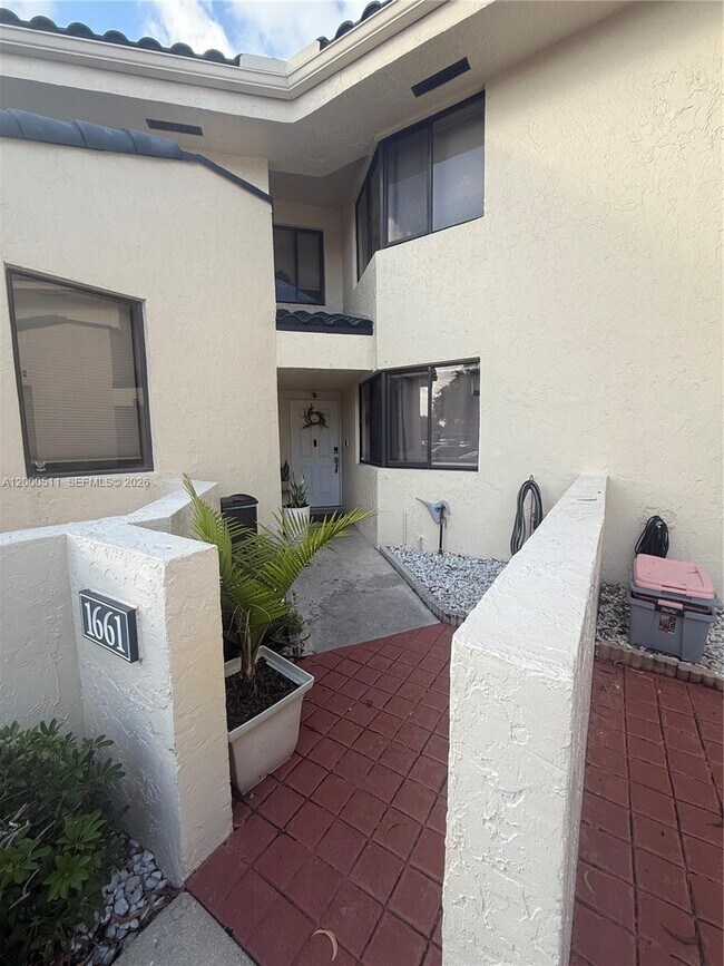 Building Photo - 1661 NW 81st Way