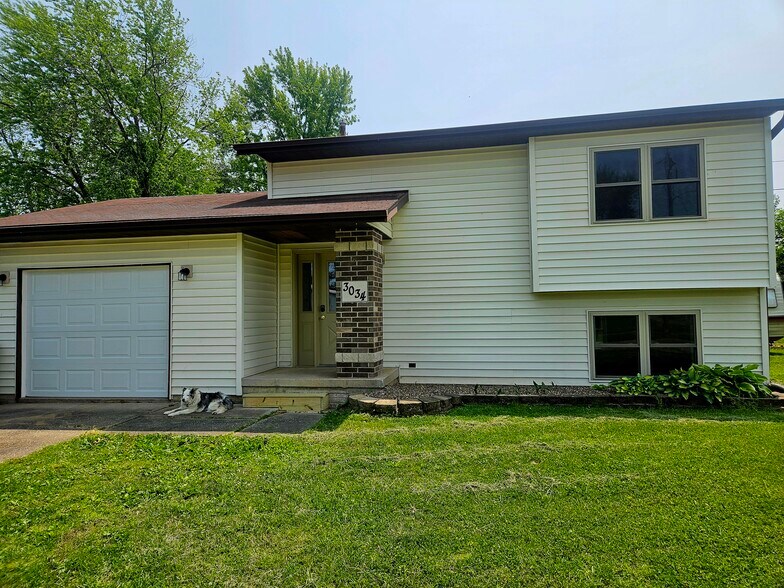 Primary Photo - 3034 Avenue E