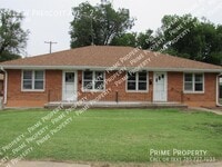 Building Photo - 412 W Prescott Ave