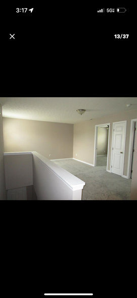 Building Photo - 277 Hennepin Dr