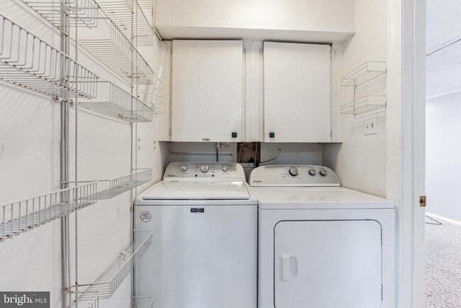 Building Photo - 2530 Vivaldi Ln