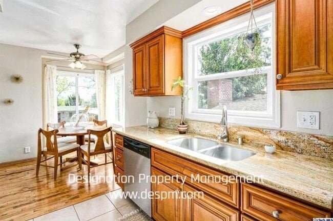 Building Photo - 4385 El Prieto Rd