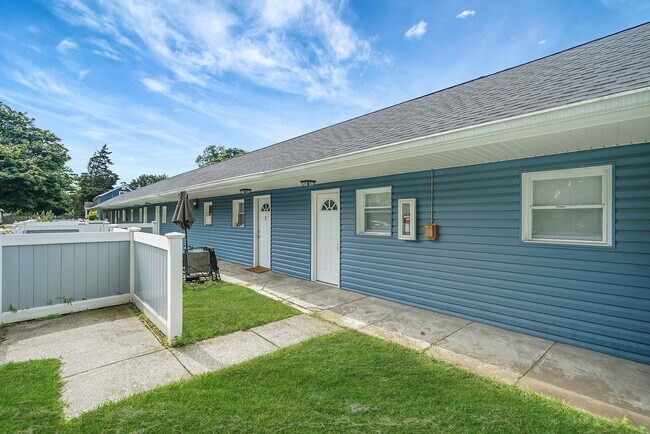 Primary Photo - 16 Bellport St