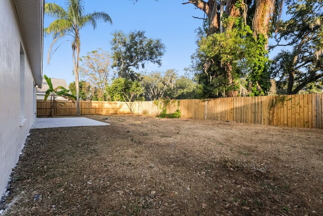 Building Photo - 306 Carriage Crossing Cir