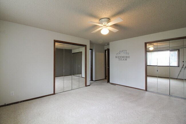 Building Photo - 3 Bed/2.5 Bath House in Pasco Near the River!