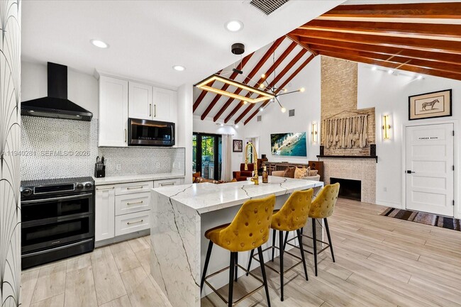 Building Photo - 8225 NE 8th Ct