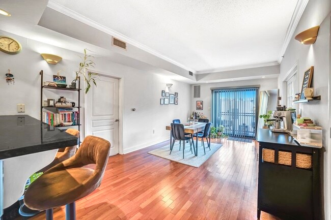 Building Photo - 4315 PARK Ave