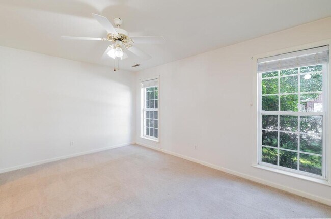 Building Photo - 9608 Waycross Cir
