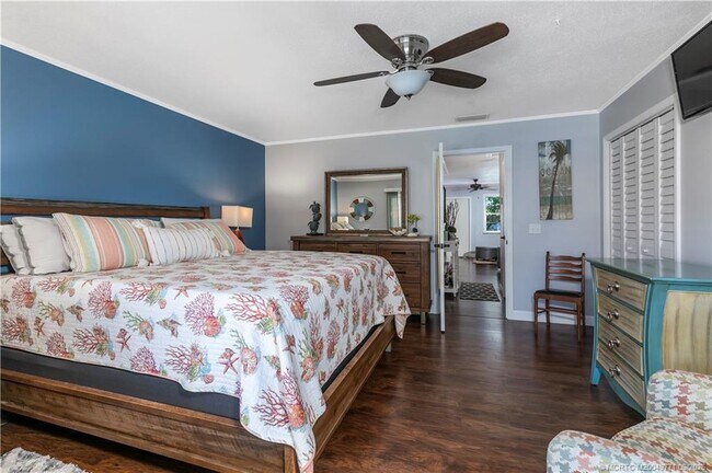 Building Photo - 2600 SE Ocean Blvd