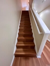 Building Photo - 447 Tabor Ave