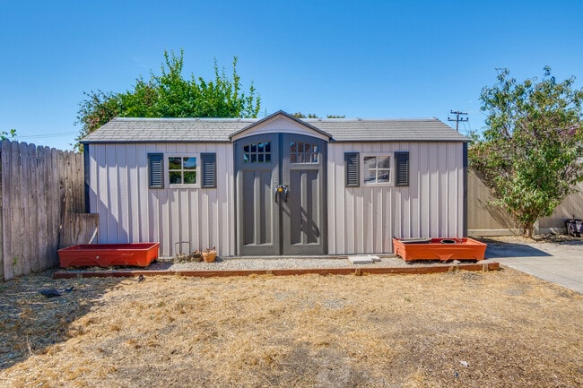 Building Photo - 2782 Sleepy Hollow Ave