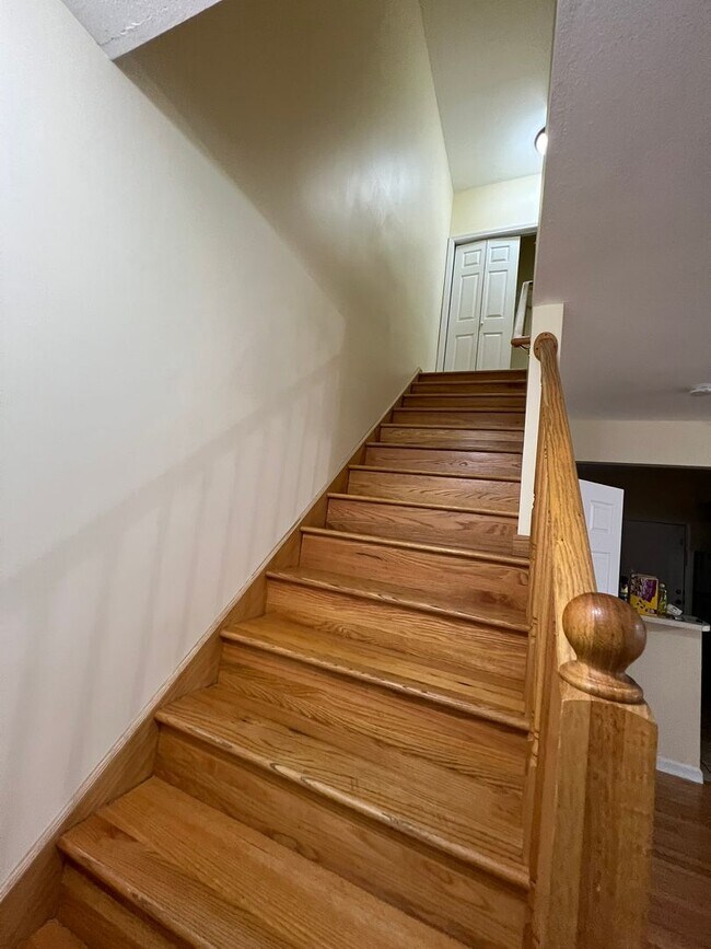 Building Photo - Arden 3 bed Townhome: Commuter's Wishlist