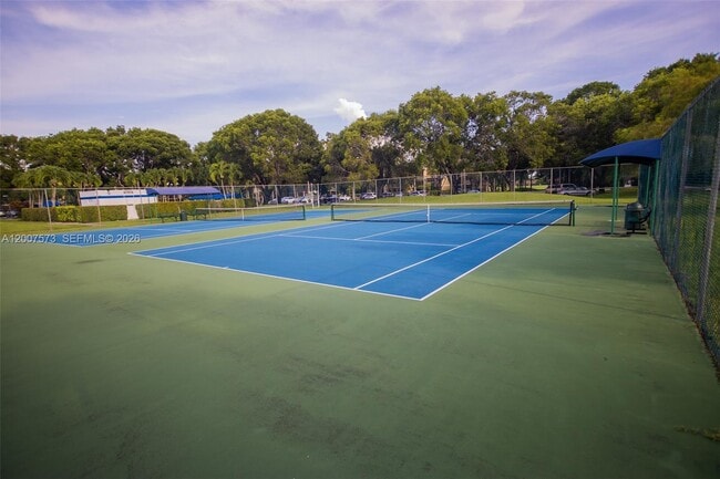 Building Photo - 16100 Golf Club Rd