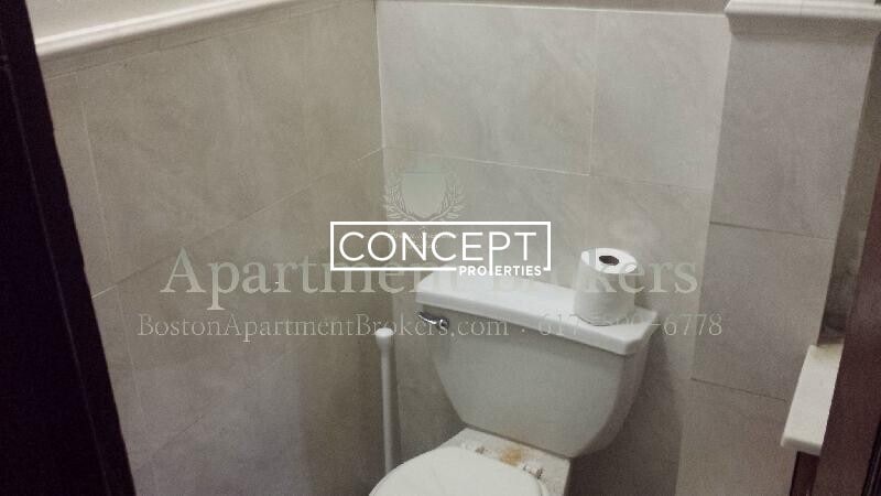 Building Photo - 14 Gardner St