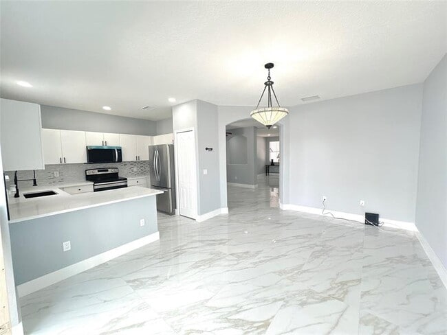 Building Photo - 2310 Shoma Ln