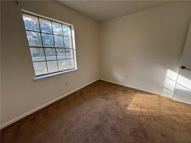 Building Photo - 7445 Bowers Ln