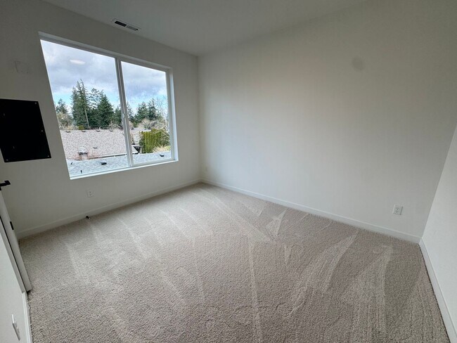 Building Photo - 11580 SW 47th Ave