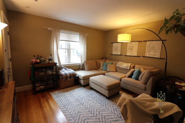 Building Photo - 30 Beechcroft St