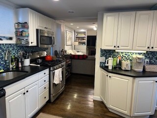 Building Photo - 245 W Fifth St