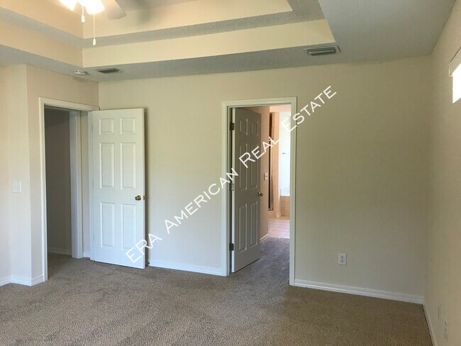 Building Photo - 2642 Hidden Creek Dr